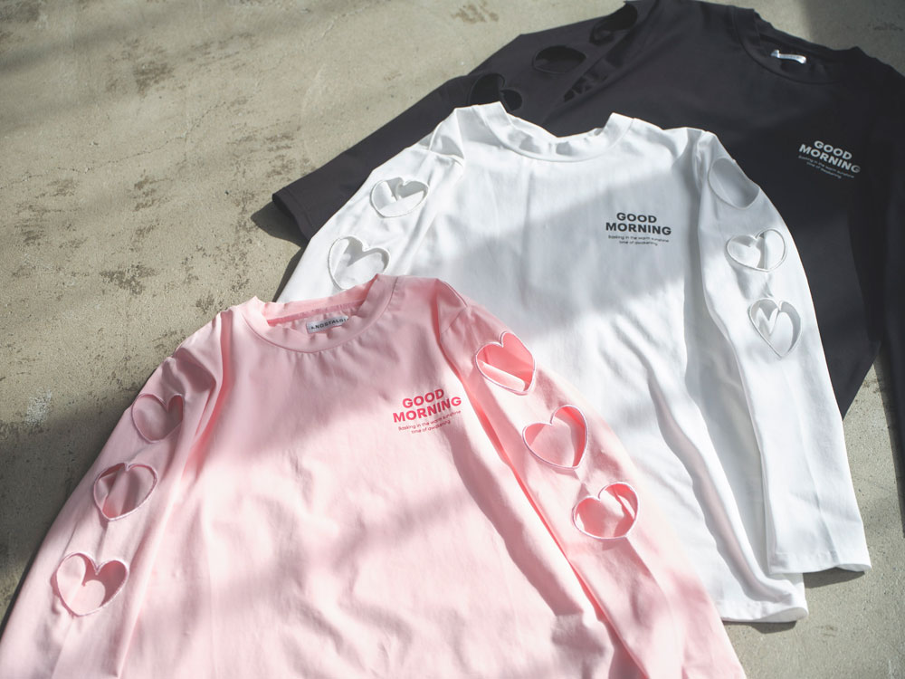 &. NOSTALGIA 美香さんコラボ　ハートカットロングTシャツ ホワイト 美香さんコラボ】ハートカットロングTシャツ