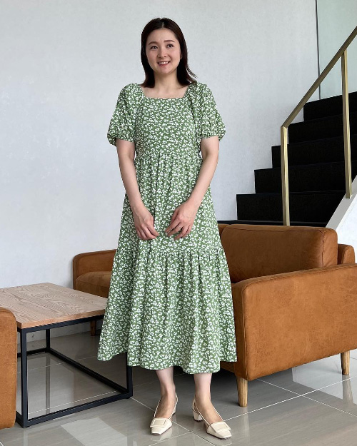 ビジュー付きスウェットチュニック