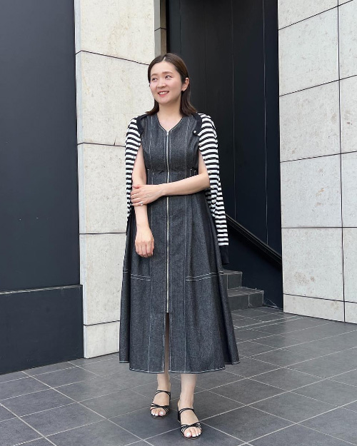 ビジュー付きスウェットチュニック