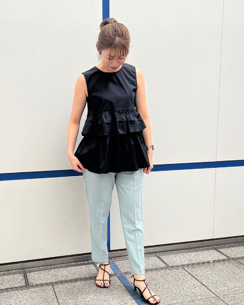 ビジュー付きスウェットチュニック