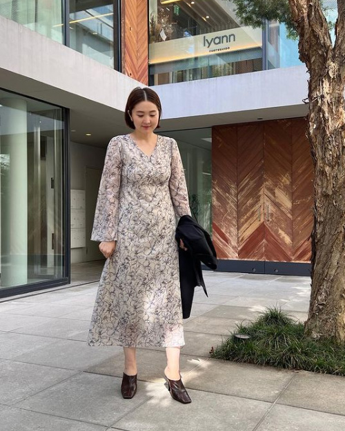 ビジュー付きスウェットチュニック