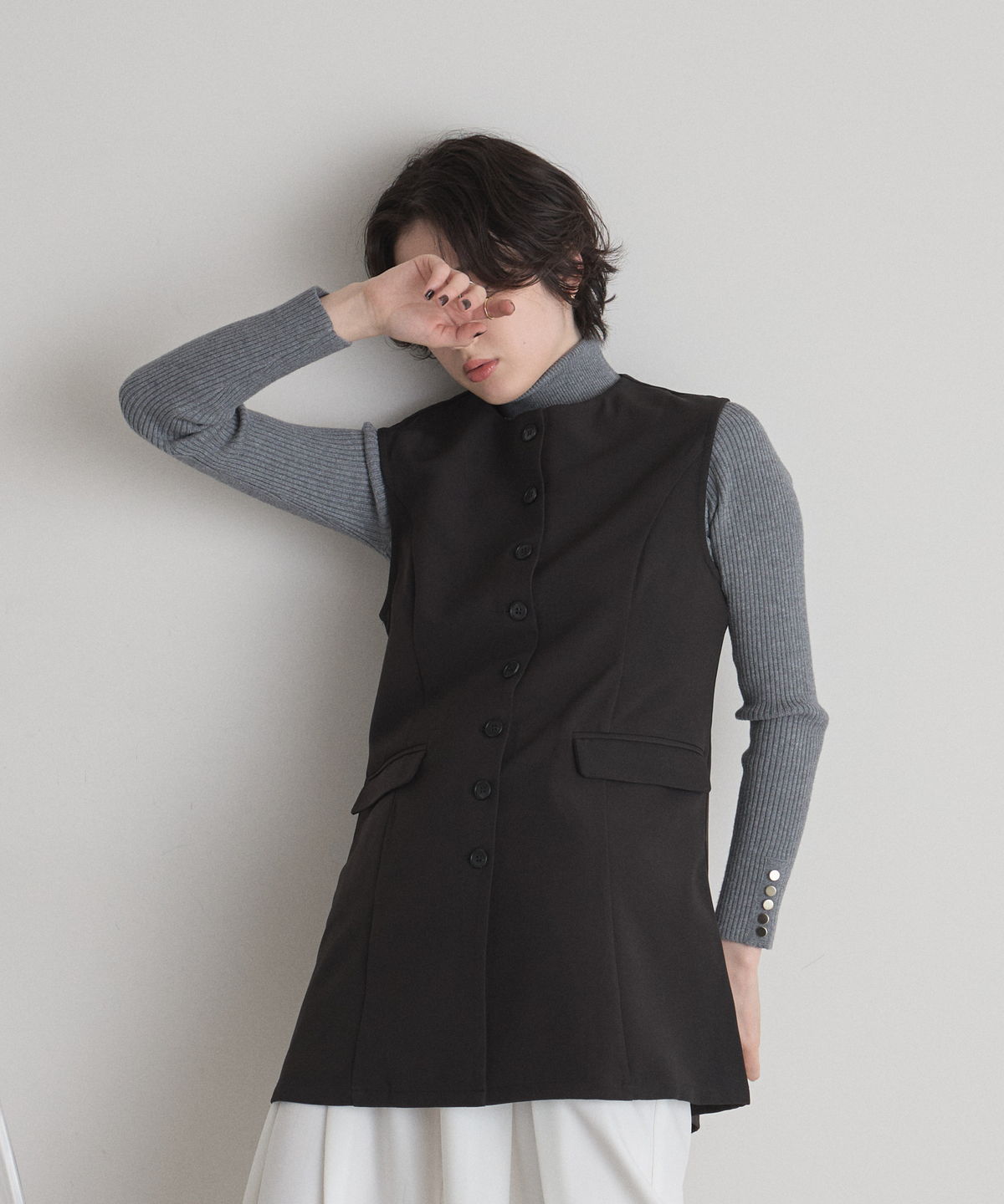 オフィシャルサイト限定】ボタンデザインフレアジレ