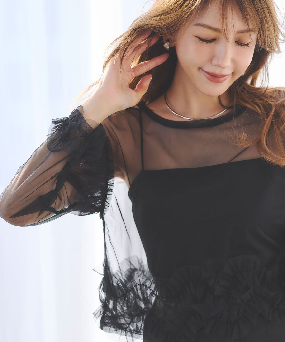 美香さん着用】前後2WAYフリルチュールシアートップス