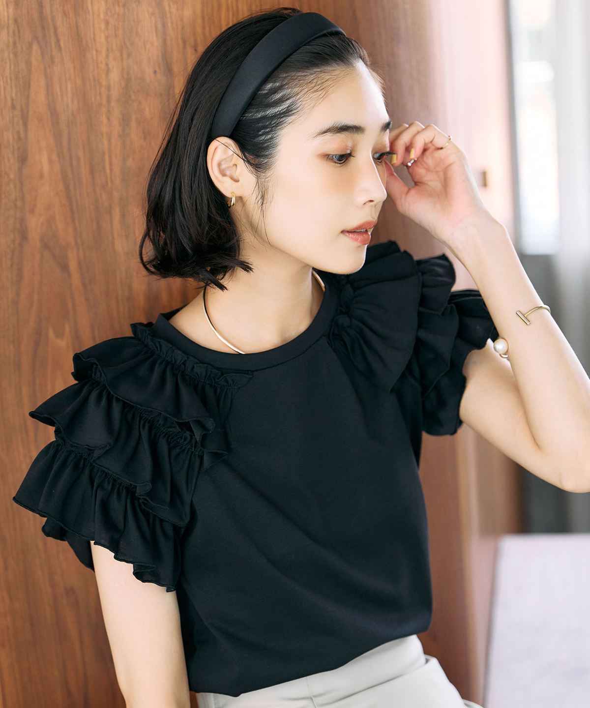【美品】COLUMN フリル袖 ブラックシャツ 半袖 接触冷感・汗染み防止・UVカット】袖フリルTシャツ