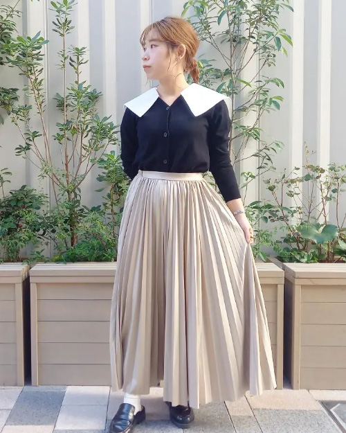 ビジュー付きスウェットチュニック