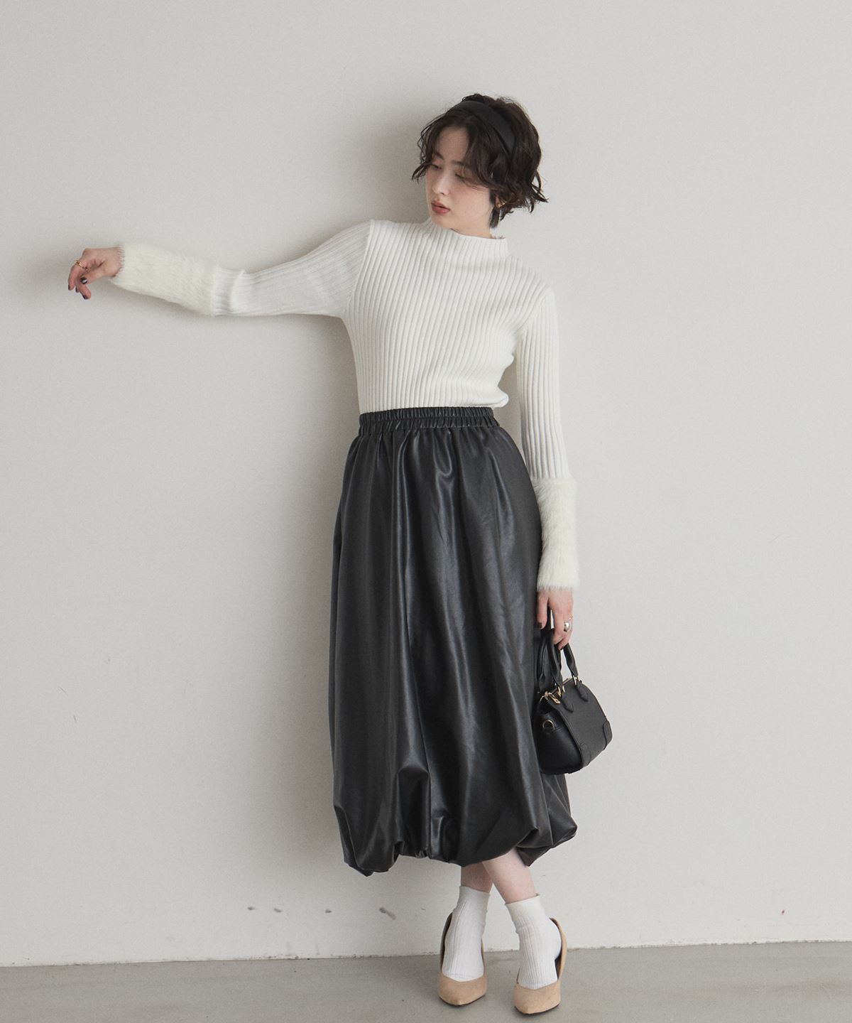 ハルです☆ オフィシャルサイト限定】フェイクレザーバルーンスカート