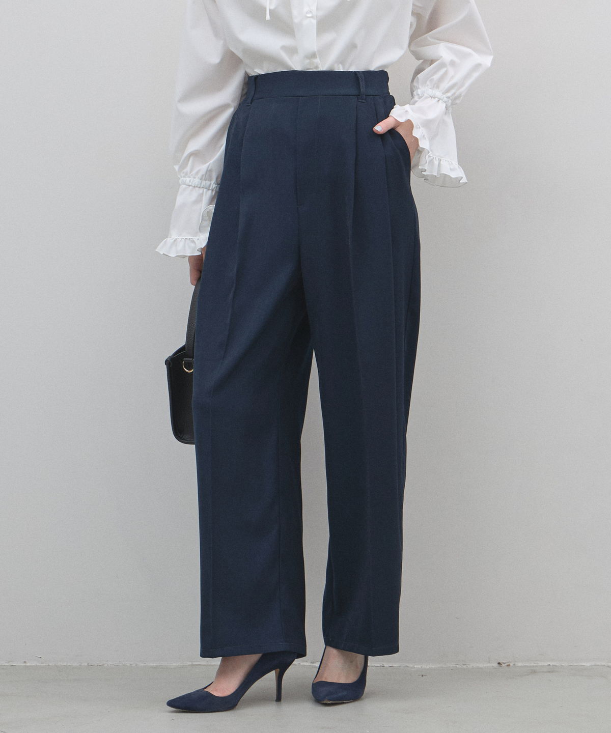 オフィシャルサイト限定】ツイルワイドストレートパンツ（セットアップ）