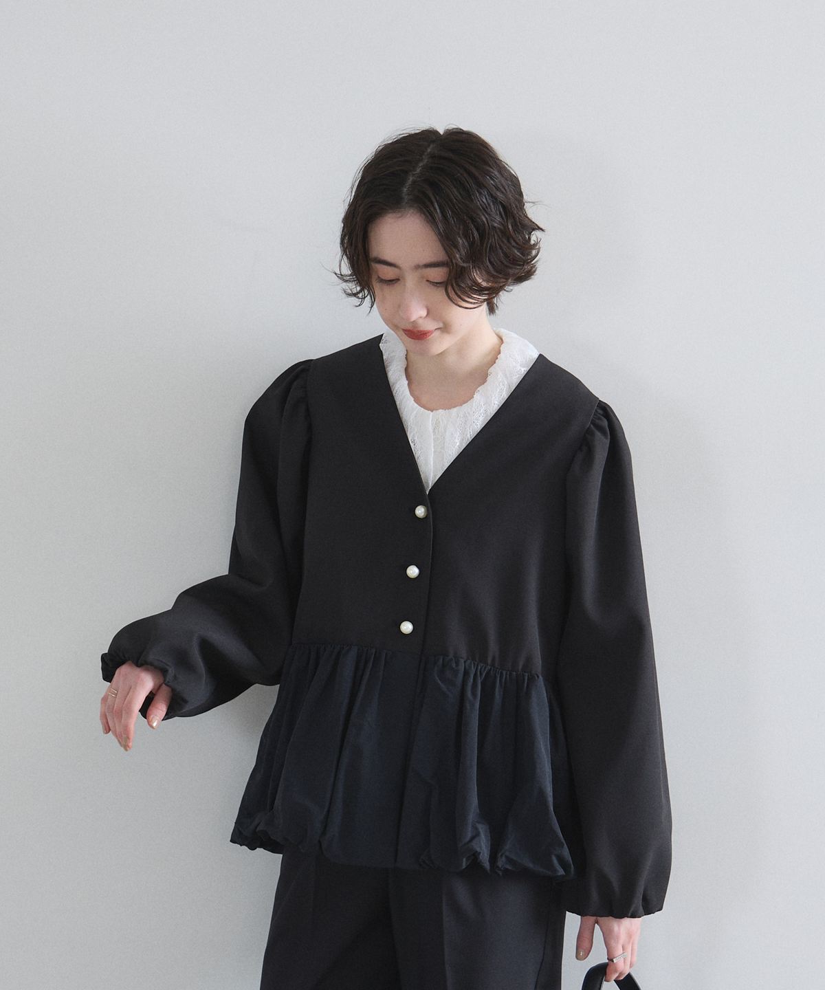 オフィシャルサイト限定】バルーンペプラムジャケット