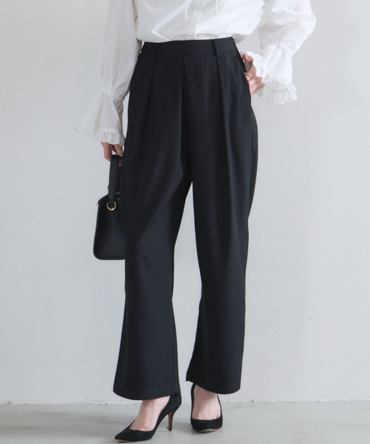 オフィシャルサイト限定】美脚タックパンツ（セットアップ可能）