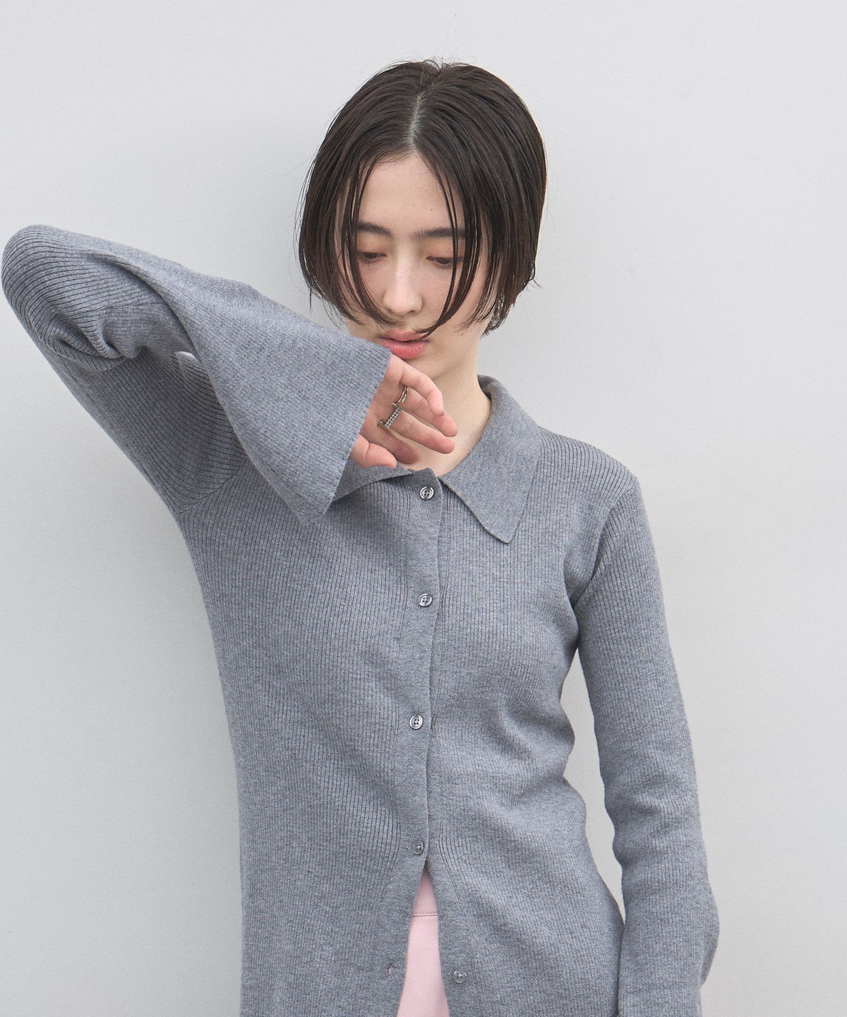 フレアスリーブ襟付きカーディガン