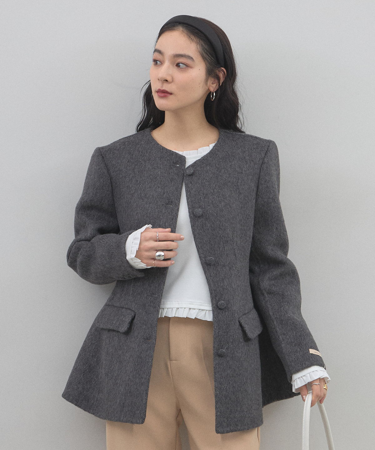 美シルエットペプラムジャケット